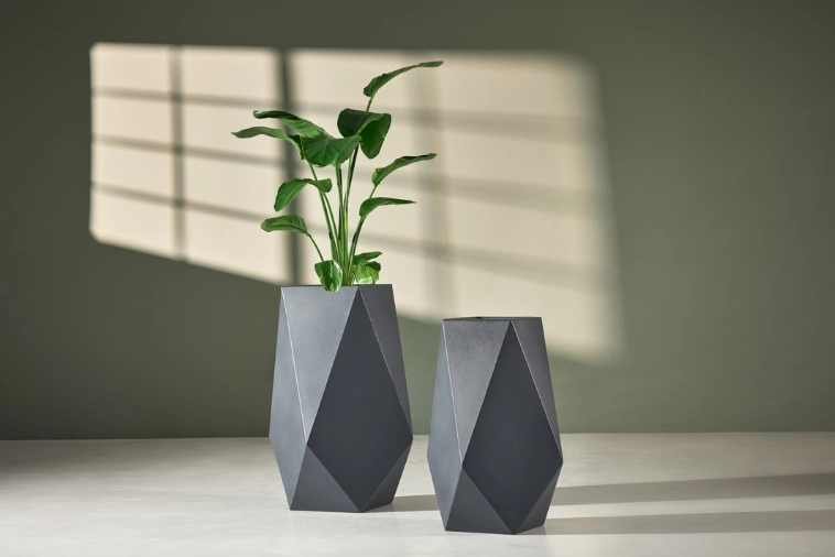 Wysoka nowoczesna donica Monumo Volcano